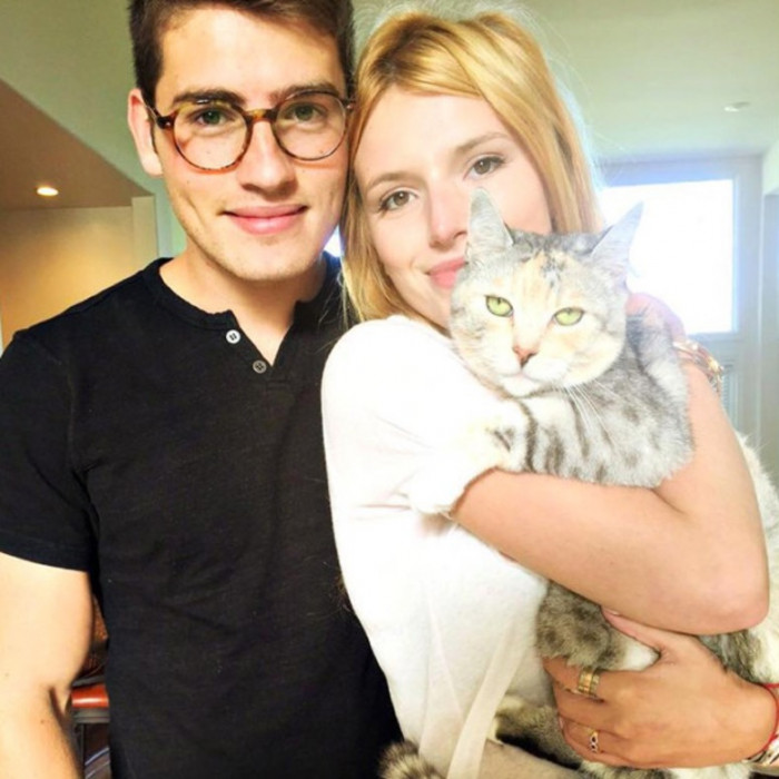 6. Bella Thorne once had six cats