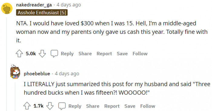 Let us check how the community reacted to her story. This one says she even receives cash gifts from her parents too.