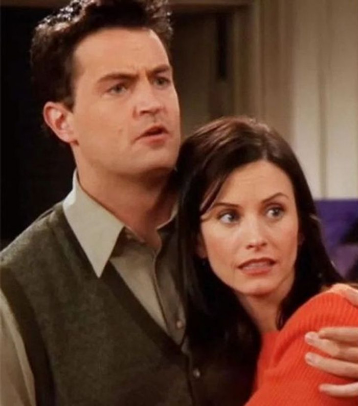 2. Courteney Cox & Matthew Perry as Chandler Bing and Monica Geller in Friends.