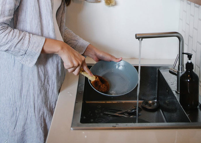 16. Simply easy and clean.