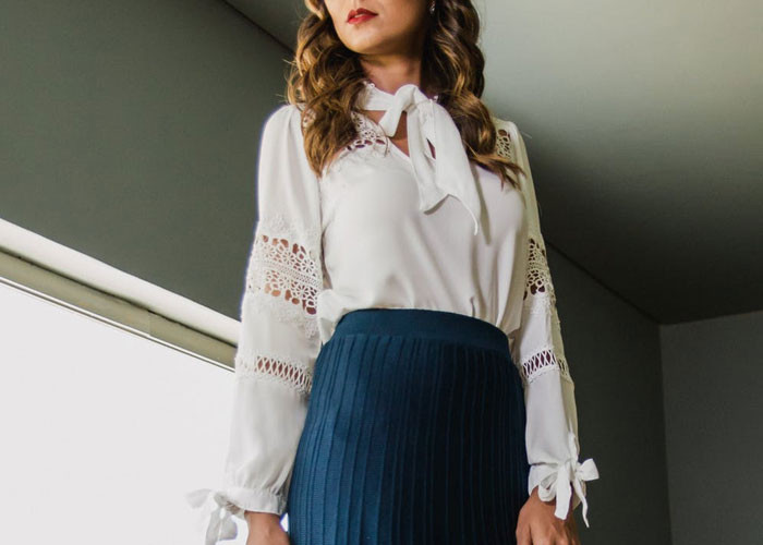 17. Keeping that shirt right in its place.