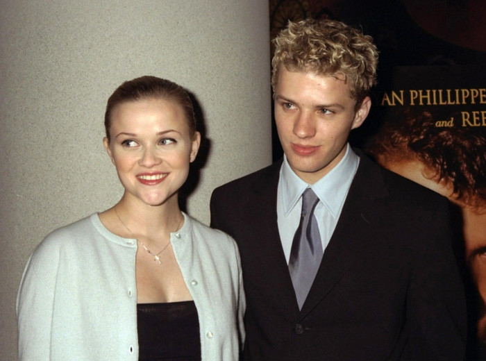 9. Ryan Phillippe proposed during a breakfast in bed.