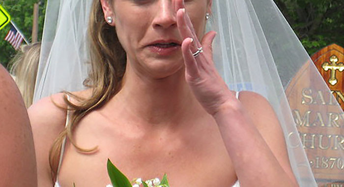 Reddit user u/mommyinthemud is the mother of two daughters: 30-year-old Jennifer and 28-year-old Hayleigh.