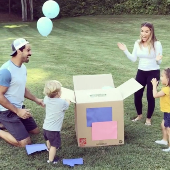 18. Jessie James Decker