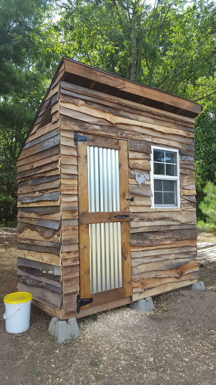 30. This skilled OP built a chicken coop out of inexpensive materials from Craigslist.