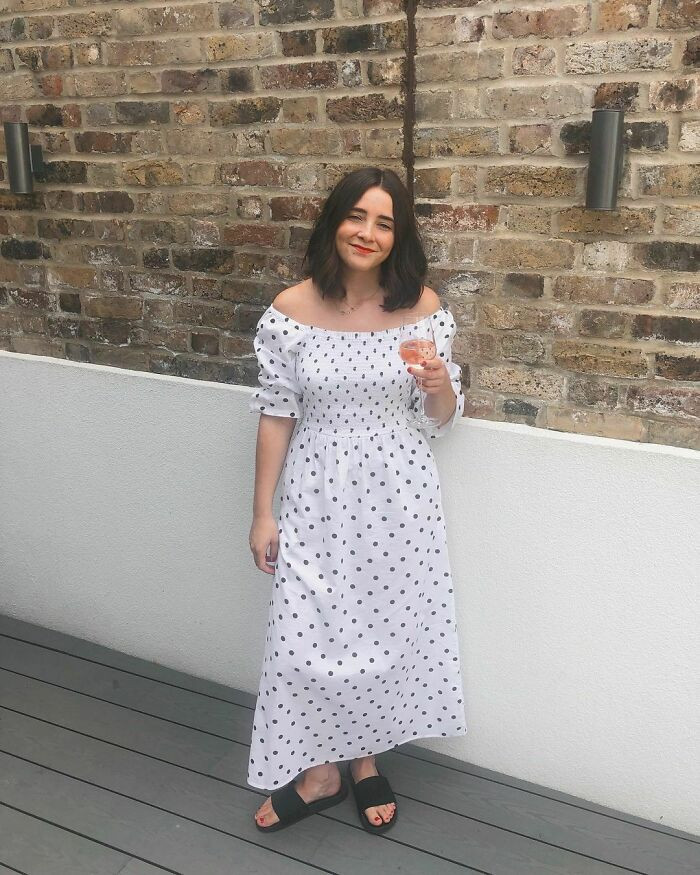 10. Spotted dresses are popular