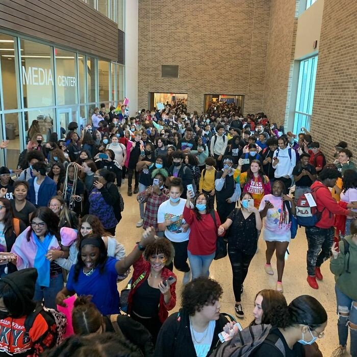 The students of Temple High School got together and organized a protest in support of their transgender classmate who was banned from the women's locker room