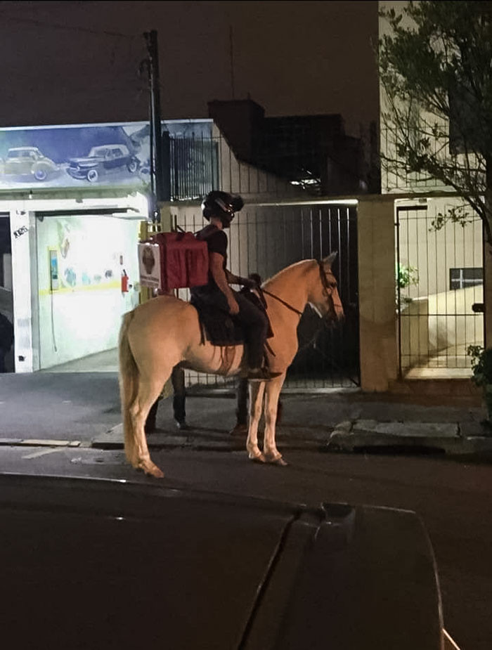 Due The Truckers Manifestations, Brazilian Gas Stations Are Out Of Gasoline. That’s How The Pizza Guy Came To My Neighbour’s House