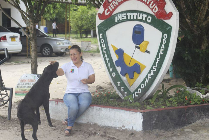 The staff decided to allow Negro to buy treats only a couple of times a day to prevent things from getting out of control.