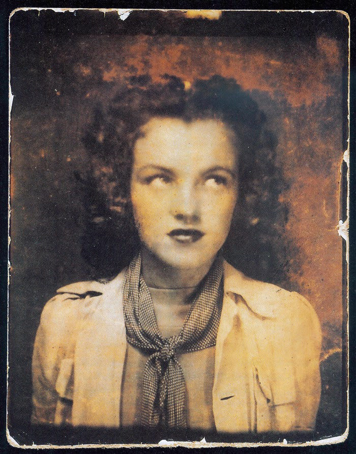 Marilyn Monroe at the young age of 12!