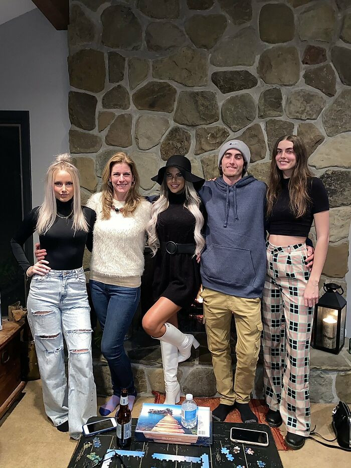 Here is the first photograph that Courtney uploaded