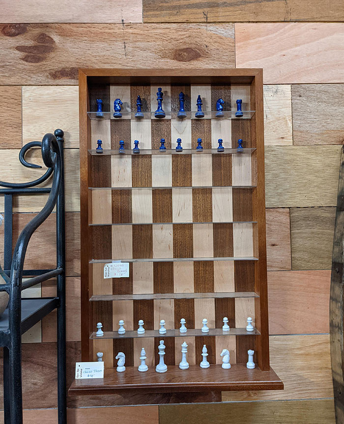 17. Vertical Chessboard