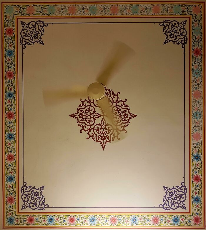 33. Is this a rug on the ceiling?