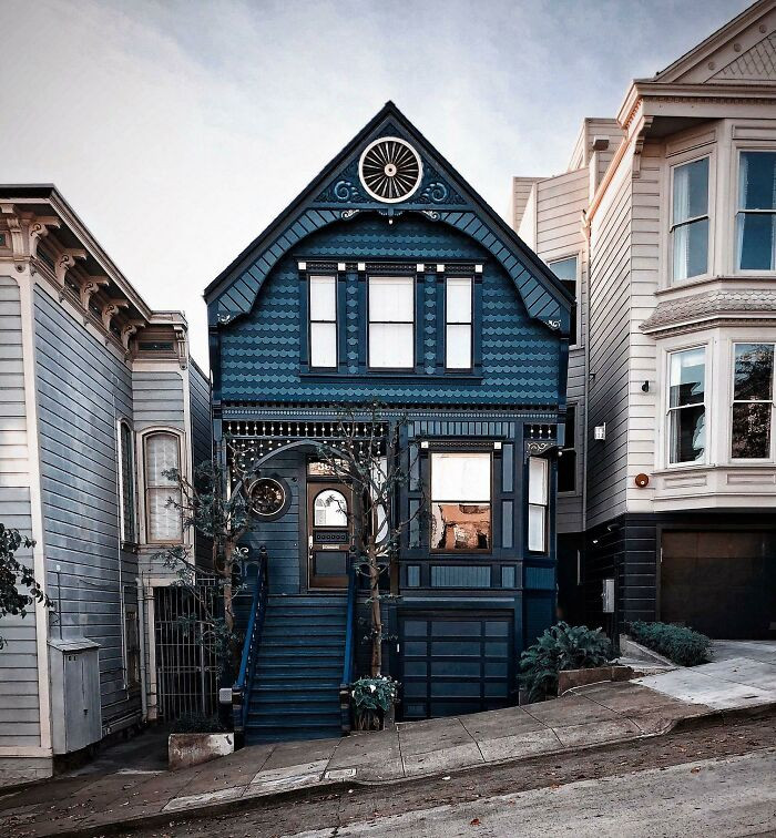 1. Shades of blue highlight this San Francisco Victorian home