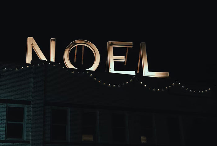 The redditor's dad is dyslexic so they spelled Noel as Leon.