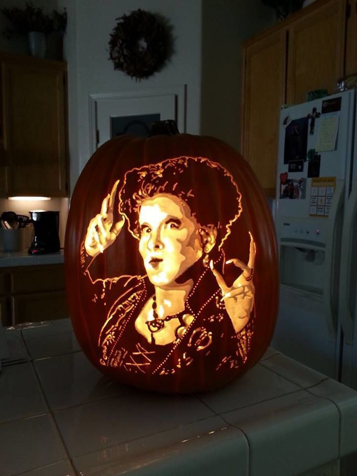 10+ Incredible Pop Culture Pumpkin Carvings That Will Blow Your Mind