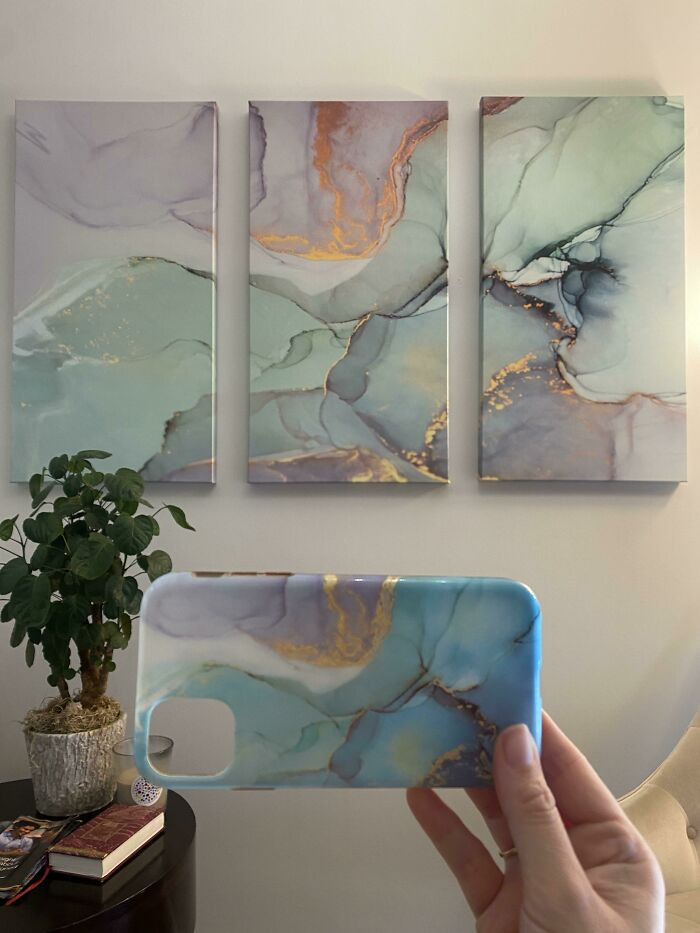 20. The painting is the same as my phone case