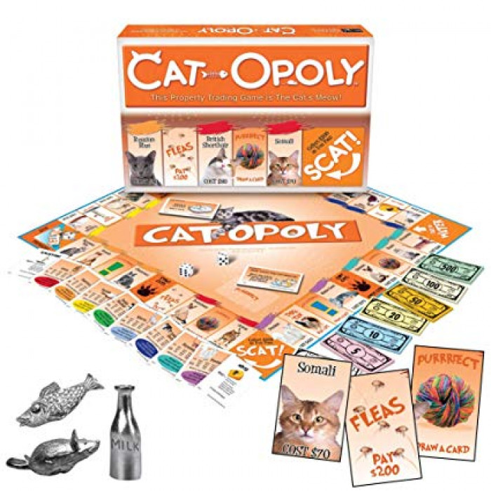 Cat-themed oven mitts set, featuring playful kitty prints for cat lovers