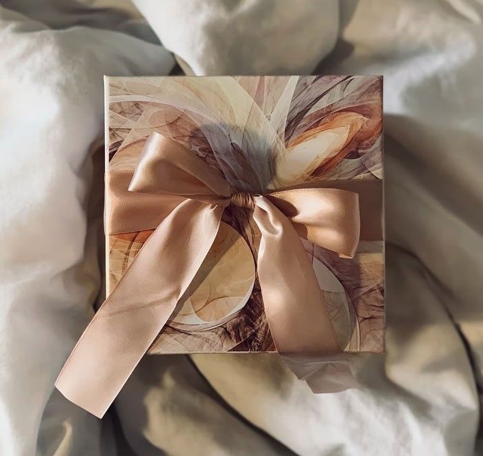 This redditors Christmas tradition is to sneak into each family member's rooms to