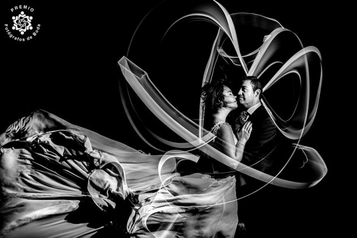 7. Brilliant Long Exposure Wedding Photo By Focus Estudio