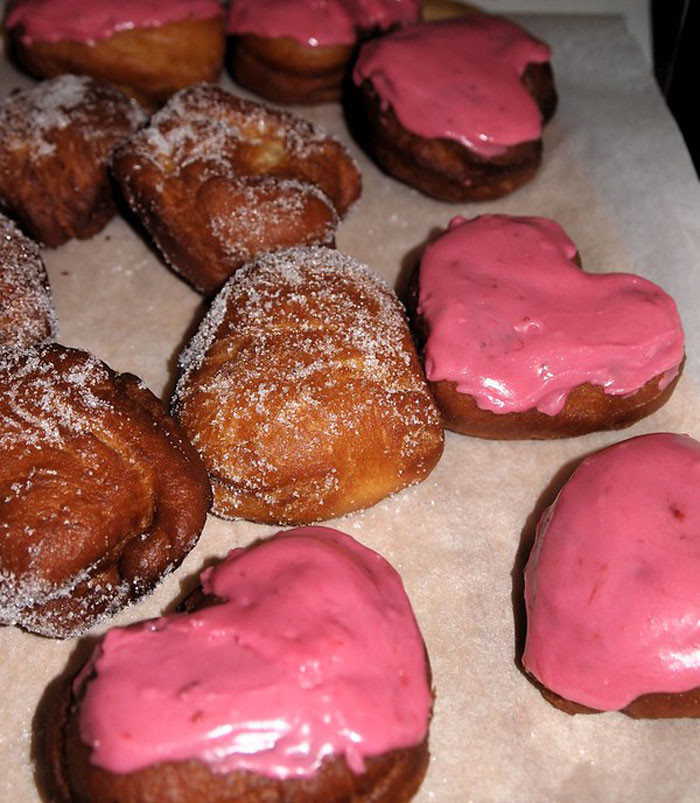 33. Baked donuts are healthy donuts and healthy donuts are not real donuts. 