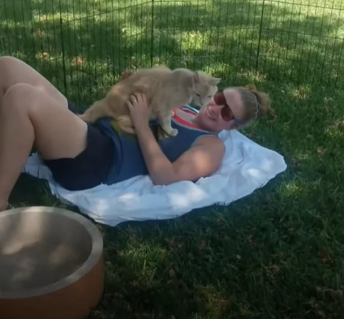 Rescue volunteers Jaina and Ivy took on the task of helping the cat heal. They named him Valentino.