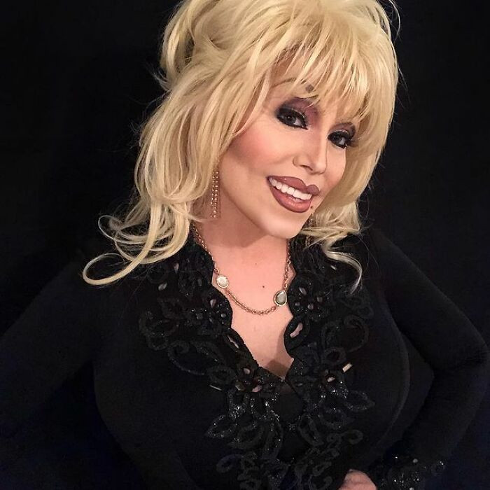 11. American singer-songwriter Dolly Parton.