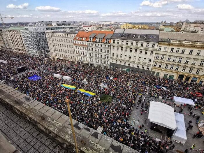 18. 80,000 protest Russian invasion in Prague