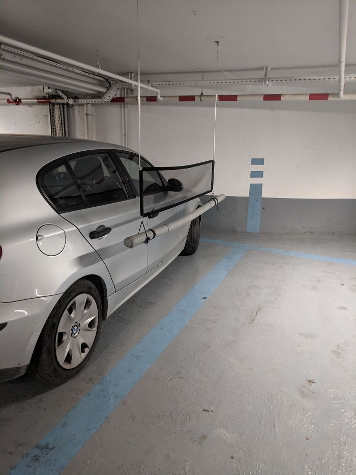 Close parking marker