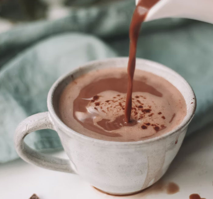 The family tradition of this redditor is to have a Christmas Eve box. She plans to continue the tradition once she has kids.