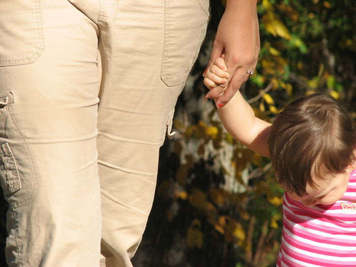 The OP and her fiancé were invited to go on a vacation by car, and it turned out they would need to endure the screams of a baby and awful smells for the entire trip.