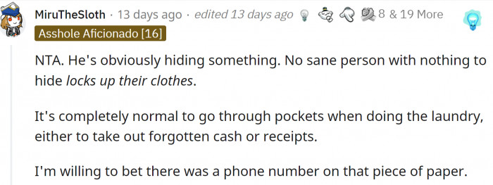 Redditors all found the husband's behavior very, very suspicious. 