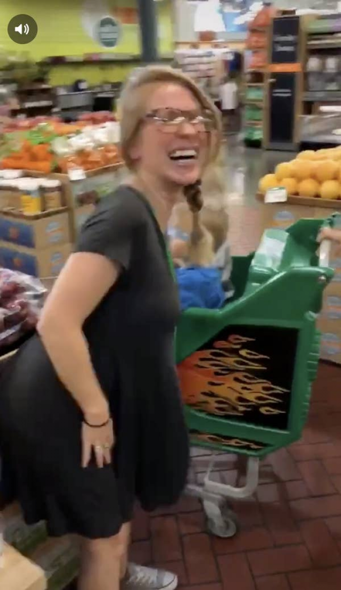 TikTok Showing A Mom Who Cant Control Her Bladder In A Grocery Store Explains Pregnancy In The