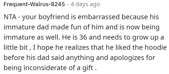 Others are criticizing the boyfriend's immaturity.