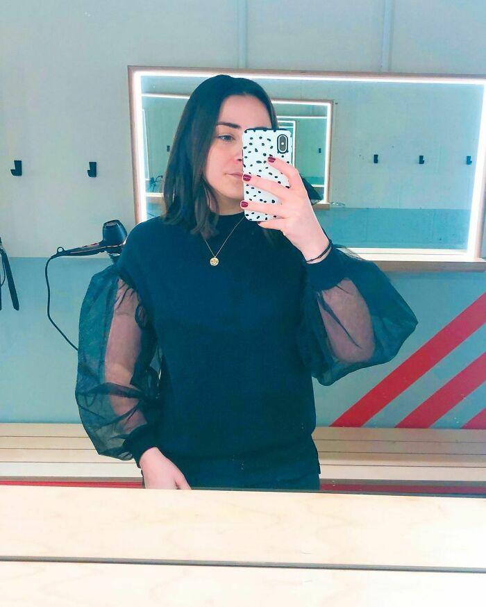 16. Wait, she wore this to a gym?