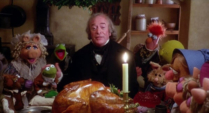 7. Michael Caine said he would only join the cast of 'The Muppet Christmas Carol’ (1992) if he was allowed to treat the characters as real people and he didn't address he was acting alongside puppets the entire time