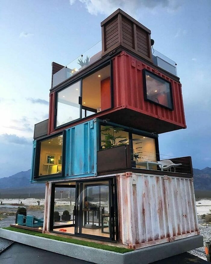 17. This Stacked Container Design By Cargotecture