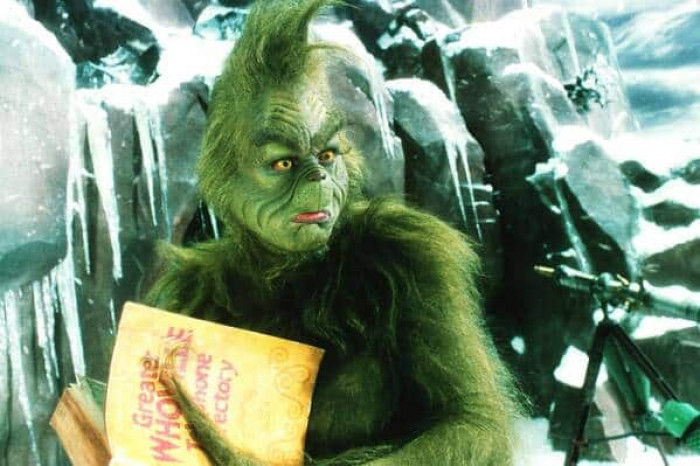 15. Jim Carrey was not the first actor of choice to play the Grinch on the film ‘How The Grinch Stole Christmas’ (2000)