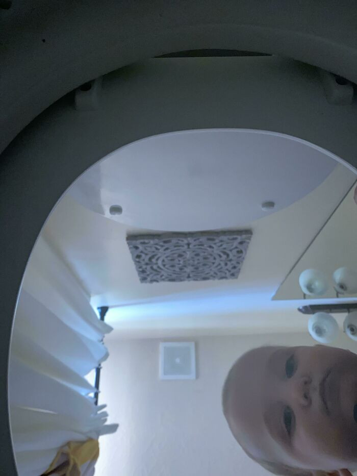 6. Found my wife's phone in the toilet, and the culprit was identified as she scrolled through her gallery