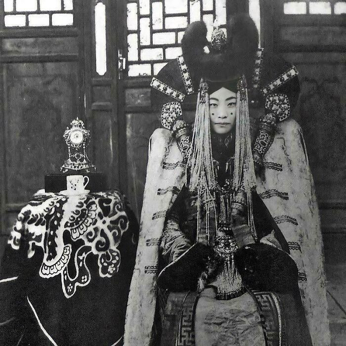 3. Photograph was taken on January 1st, 1923 of the last Queen Consort of Mongolia, Genepil.