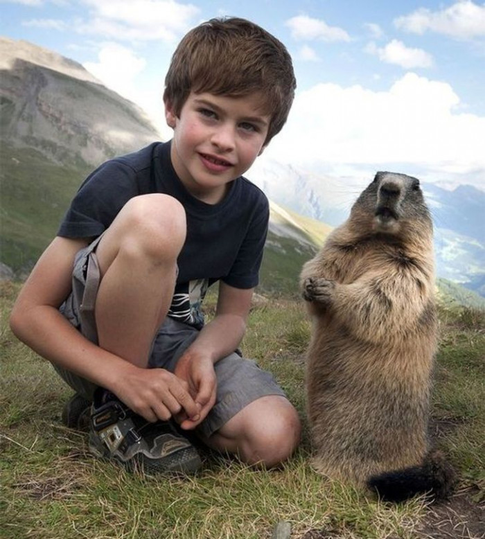 18. Hiking becomes more fun with a good friend around.