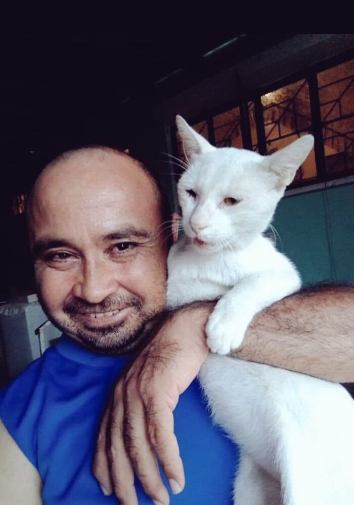 When she sees him, she runs straight up to him!