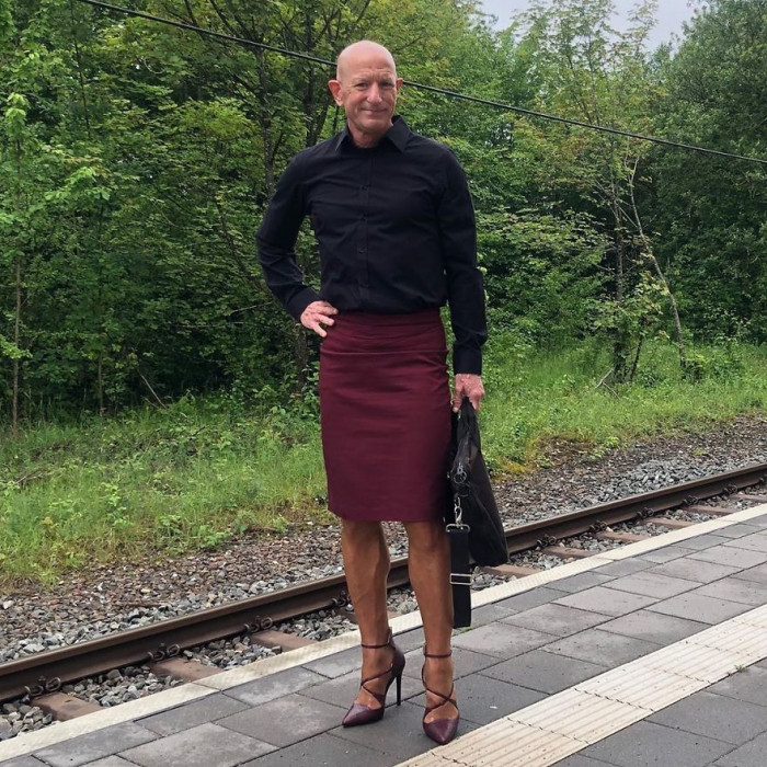 Professional Man Proves To The World That Heels And Skirts Are Not ...