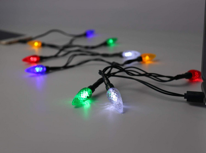 It is 50 inches long and includes 10 LED lights