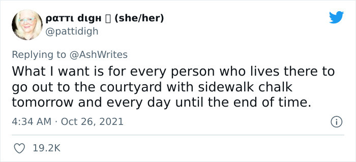 Anyone up for an impromptu chalk art festival?