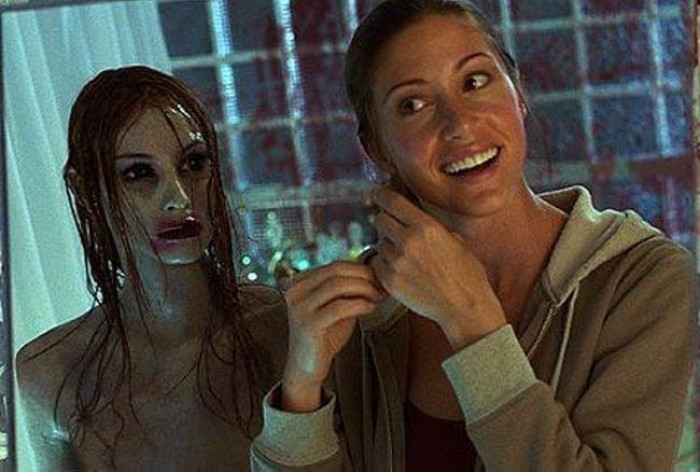 8. Shannon Elizabeth’s performance