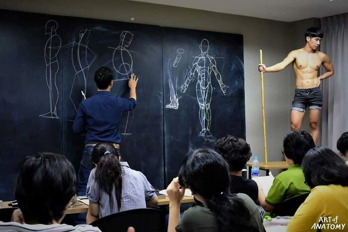 Wannarit, an artist from Thailand, teaches anatomical and technical sketching classes that are amazing to watch