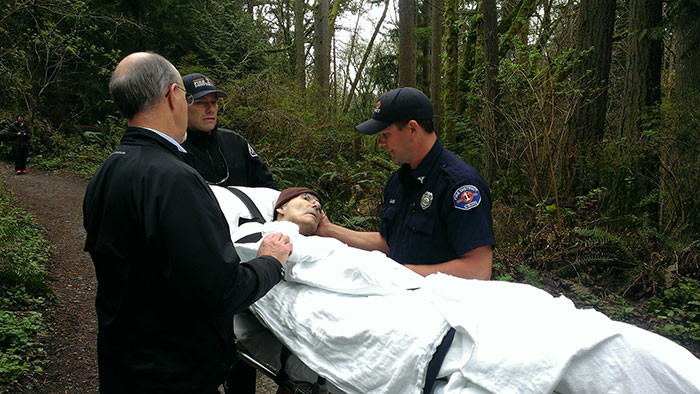 14. Dying 62-Year-Old Forest Ranger Makes Final Visit to the Woods with the Help of Firefighters