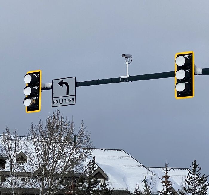 2. Traffic lights filled with snow means that nobody knows what the lights are showing. 