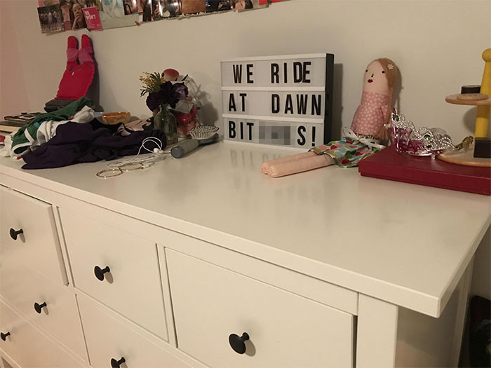 7. A lightbox with inspirational quotes for my 2-year-old